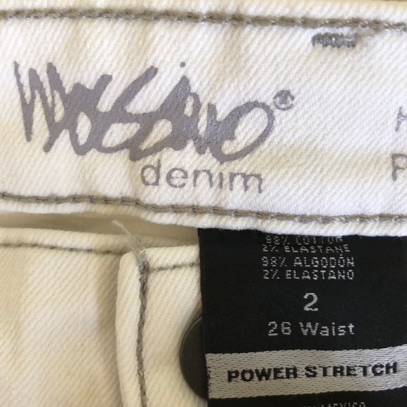 Mossimo white shorts, woman’s size 2 - Picture 3 of 4